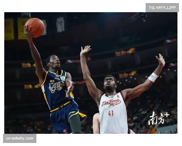 浙江达卡里约翰逊低位强攻 内线优势成为战术发起点